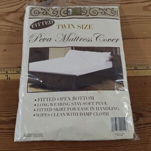 Better Home Fitted Twin Peva Mattress Cover